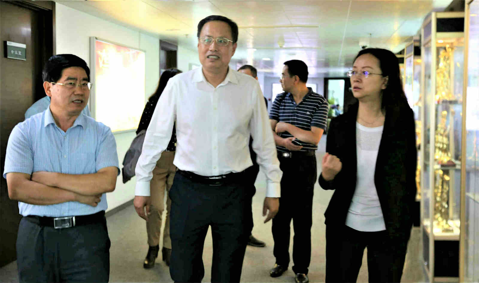 青海省廣播電影電視局局長申紅興一行調(diào)研山影集團(tuán) 青海省廣播電影電視局局長申紅興一行調(diào)研山影集團(tuán)