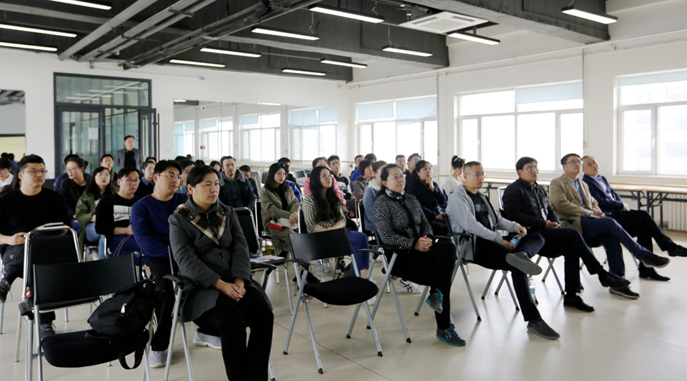 集團(tuán)工會組織消防知識培訓(xùn)和逃生安全演練活動 集團(tuán)工會組織消防知識培訓(xùn)和逃生安全演練活動