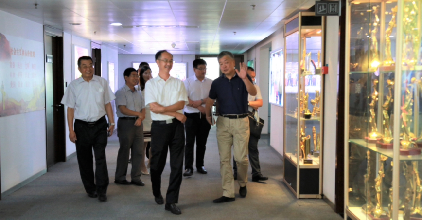 省委宣傳部副部長魏長民帶領(lǐng)部政策法規(guī)研究室同志來山影集團調(diào)研指導(dǎo)